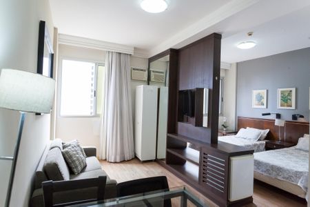 Studio à venda com 32m², 1 quarto e 1 vaga Studio à venda com 32m², 1 quarto e 1 vagaStudio