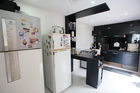 Casa à venda com 318m², 5 quartos e 2 vagasCozinha