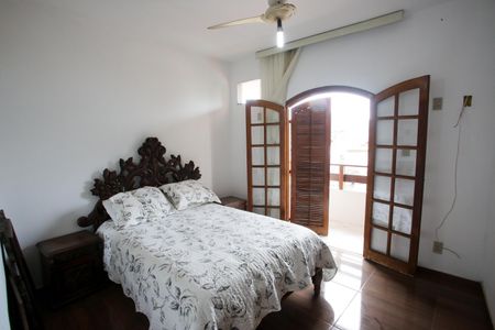 Casa à venda com 318m², 5 quartos e 2 vagasQuarto  Suíte 4