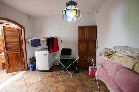 Casa à venda com 318m², 5 quartos e 2 vagasLavanderia