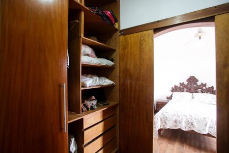 Casa à venda com 318m², 5 quartos e 2 vagasCloset da  Suíte 4