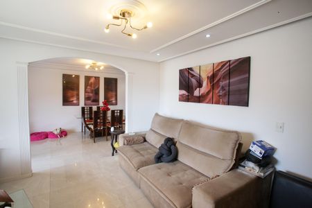 Casa à venda com 318m², 5 quartos e 2 vagasSala de Estar