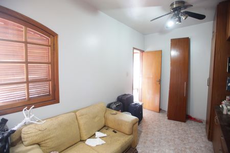 Casa à venda com 318m², 5 quartos e 2 vagasQuarto 5