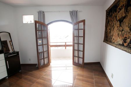 Casa à venda com 318m², 5 quartos e 2 vagasQuarto Suíte 3