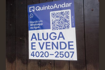 Casa à venda com 318m², 5 quartos e 2 vagasPlaquinha