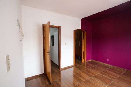 Casa à venda com 318m², 5 quartos e 2 vagasQuarto Suíte 2