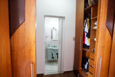 Casa à venda com 318m², 5 quartos e 2 vagasCloset da  Suíte 4