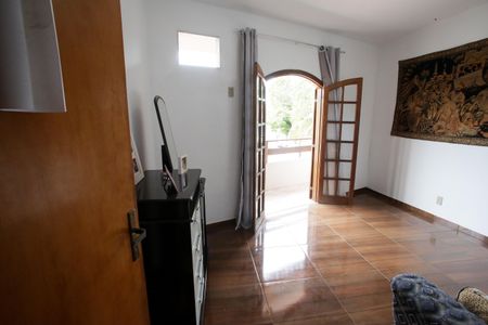 Casa à venda com 318m², 5 quartos e 2 vagasQuarto Suíte 3