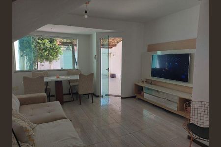 Casa à venda com 3 quartos, 80m² em Piratininga, Niterói