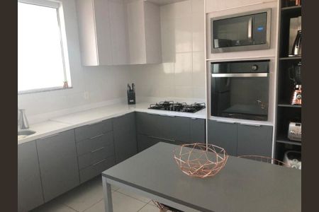 Casa à venda com 3 quartos, 80m² em Piratininga, Niterói