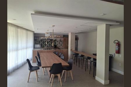 Apartamento à venda com 2 quartos, 60m² em Ferreira, São Paulo