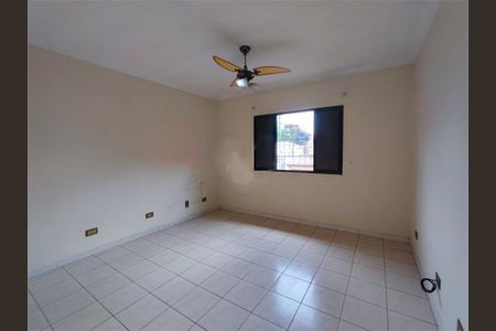 Casa à venda com 3 quartos, 168m² em Vila Cordeiro, São Paulo