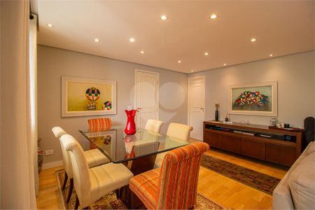 Casa à venda com 3 quartos, 140m² em Santo Amaro, São Paulo