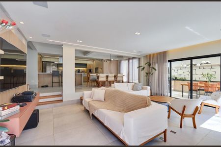 Casa à venda com 4 quartos, 300m² em Santo Amaro, São Paulo