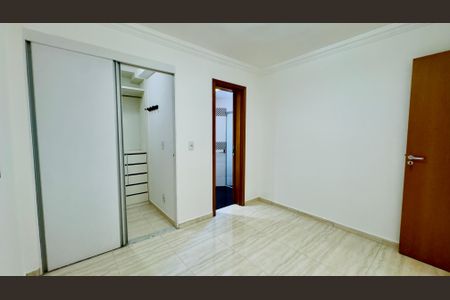 Apartamento à venda com 140m², 3 quartos e 1 vagaSuíte