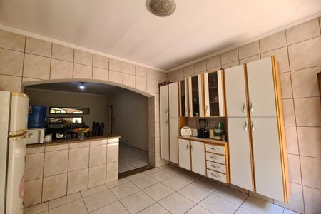 Casa à venda com 200m², 3 quartos e 4 vagas Casa à venda com 200m², 3 quartos e 4 vagasCozinha
