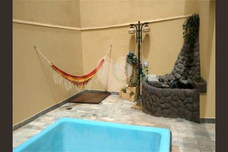 Casa à venda com 3 quartos, 220m² em Utinga, Santo André