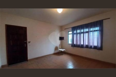 Casa à venda com 3 quartos, 200m² em Butantã, São Paulo