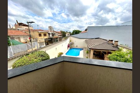 Casa à venda com 427m², 4 quartos e 5 vagas Casa à venda com 427m², 4 quartos e 5 vagasVaranda da Suíte 3