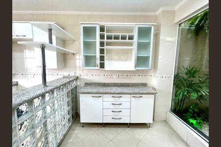 Casa à venda com 427m², 4 quartos e 5 vagas Casa à venda com 427m², 4 quartos e 5 vagasCozinha