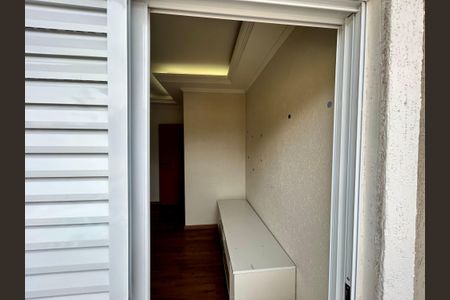 Casa à venda com 427m², 4 quartos e 5 vagas Casa à venda com 427m², 4 quartos e 5 vagasVaranda do Quarto