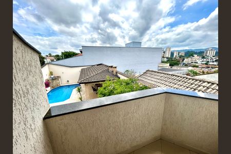 Casa à venda com 427m², 4 quartos e 5 vagas Casa à venda com 427m², 4 quartos e 5 vagasVaranda da Suíte 2