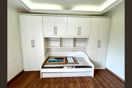 Casa à venda com 427m², 4 quartos e 5 vagas Casa à venda com 427m², 4 quartos e 5 vagasQuarto