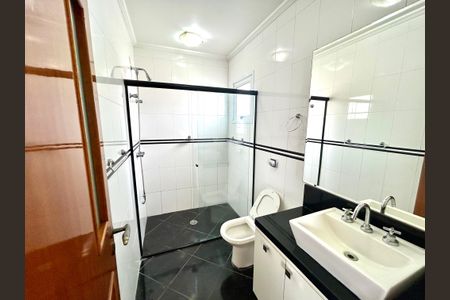 Casa à venda com 427m², 4 quartos e 5 vagas Casa à venda com 427m², 4 quartos e 5 vagasBanheiro da Suíte 3