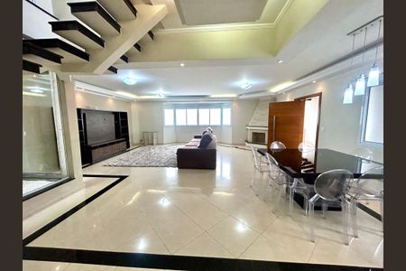 Casa à venda com 427m², 4 quartos e 5 vagas Casa à venda com 427m², 4 quartos e 5 vagasSala