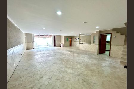 Casa à venda com 427m², 4 quartos e 5 vagas Casa à venda com 427m², 4 quartos e 5 vagasGaragem