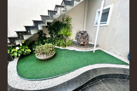 Casa à venda com 427m², 4 quartos e 5 vagas Casa à venda com 427m², 4 quartos e 5 vagasGaragem