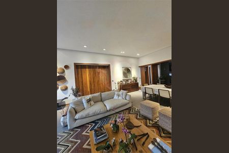 Casa à venda com 4 quartos, 300m² em Vila Inah, São Paulo