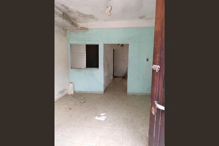 Casa à venda com 1 quarto, 246m² em Vila Carrão, São Paulo