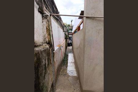 Casa à venda com 1 quarto, 246m² em Vila Carrão, São Paulo