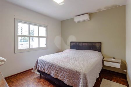 Casa à venda com 4 quartos, 260m² em Alto da Lapa, São Paulo