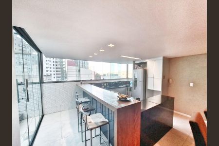 Apartamento à venda com 160m², 3 quartos e 3 vagas Apartamento à venda com 160m², 3 quartos e 3 vagasSala/Cozinha