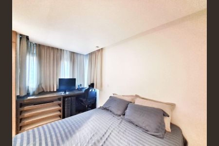 Apartamento à venda com 160m², 3 quartos e 3 vagas Apartamento à venda com 160m², 3 quartos e 3 vagasSuíte