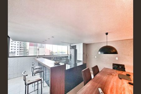 Apartamento à venda com 160m², 3 quartos e 3 vagas Apartamento à venda com 160m², 3 quartos e 3 vagasSala/Cozinha