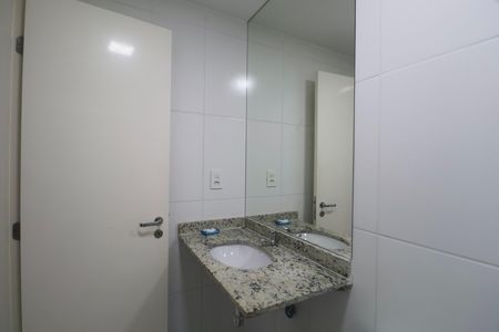 Apartamento para alugar com 140m², 2 quartos e 2 vagas Apartamento para alugar com 140m², 2 quartos e 2 vagasBanheiro da Suíte