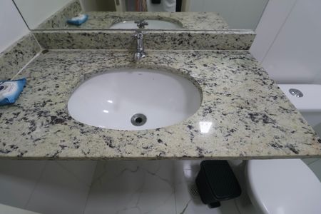 Apartamento para alugar com 140m², 2 quartos e 2 vagas Apartamento para alugar com 140m², 2 quartos e 2 vagasBanheiro da Suíte