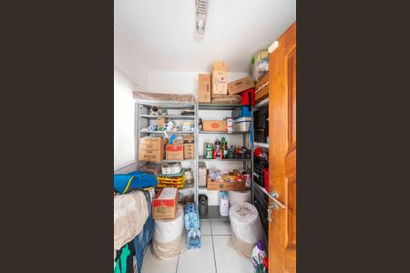 Casa à venda com 322m², 4 quartos e 4 vagasDepósito e Despensa