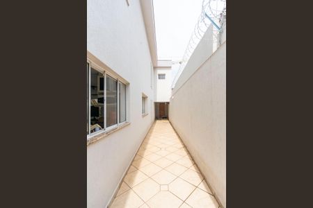 Casa à venda com 322m², 4 quartos e 4 vagasCorredor