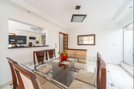 Casa à venda com 322m², 4 quartos e 4 vagasCopa