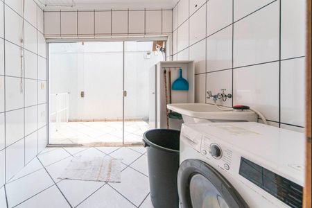 Casa à venda com 322m², 4 quartos e 4 vagasÁrea de Serviço