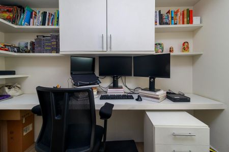 Apartamento à venda com 100m², 3 quartos e 2 vagasQuarto 1