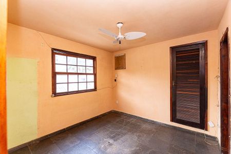 Casa à venda com 7 quartos, 300m² em Fátima, Niterói