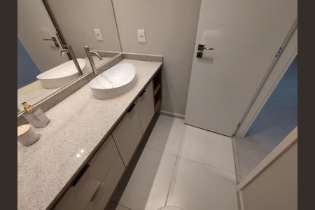Apartamento à venda com 133m², 3 quartos e 2 vagasBanheiro - torneira