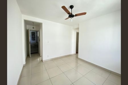 Sala de apartamento para alugar com 2 quartos, 48m² em Inhaúma, Rio de Janeiro