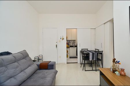Sala de apartamento para alugar com 2 quartos, 66m² em Santa Tereza, Belo Horizonte