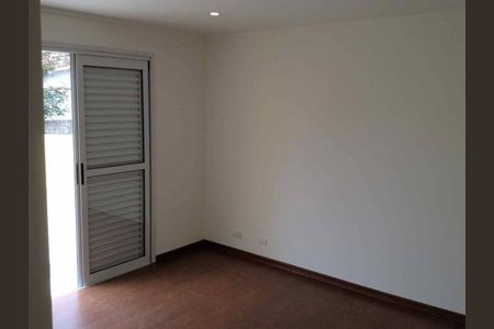 Casa à venda com 4 quartos, 215m² em Jardim Londrina, São Paulo